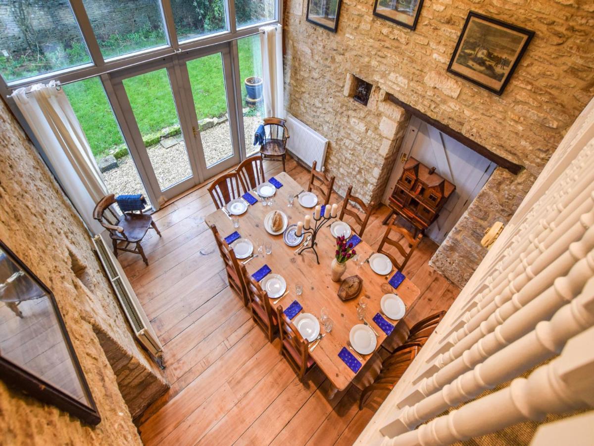 Butts Farm Villa Cirencester Exterior photo